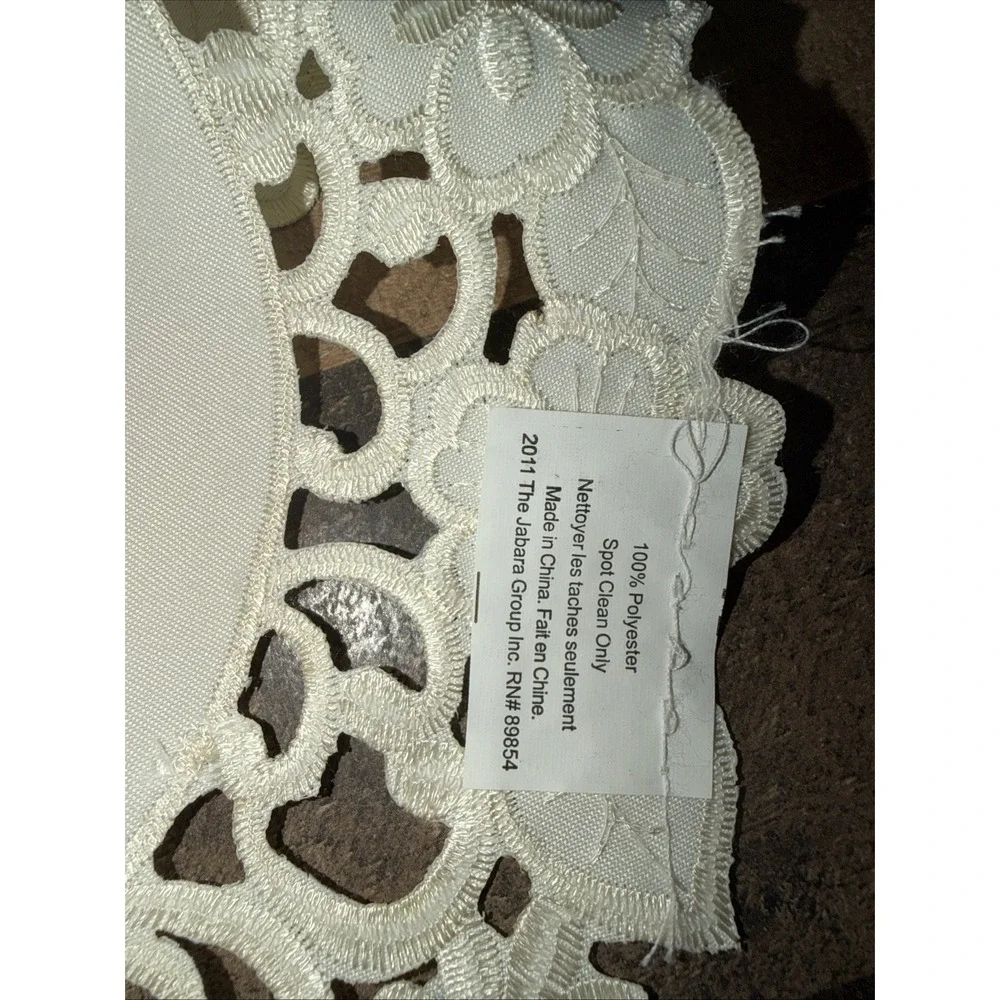Vintage Jabara Embroidered Cutwork Table Runner Cream Floral 34x13 Dresser Scarf